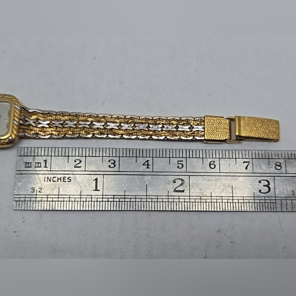 Womens Vintage Hamilton Seville Quartz Gold Tone Watch 8858 New Battery Petite - Picture 7 of 9